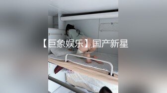 性感的妞妞奶子上的骚蝴蝶跟大哥激情啪啪，深喉口交被大哥各种姿势爆草抽插叫声骚浪，最后直接口爆吞精真骚