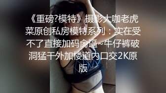 舞蹈学校偷拍跳舞的学生妹尿尿,几个穿舞蹈服的妹子要脱光才能尿尿 (8)